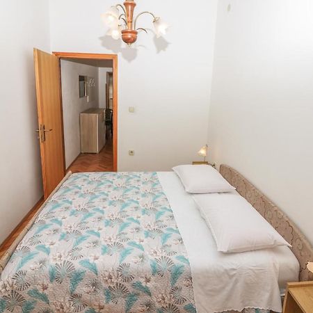 Apartment Marulic In Old Town Baška Exterior foto
